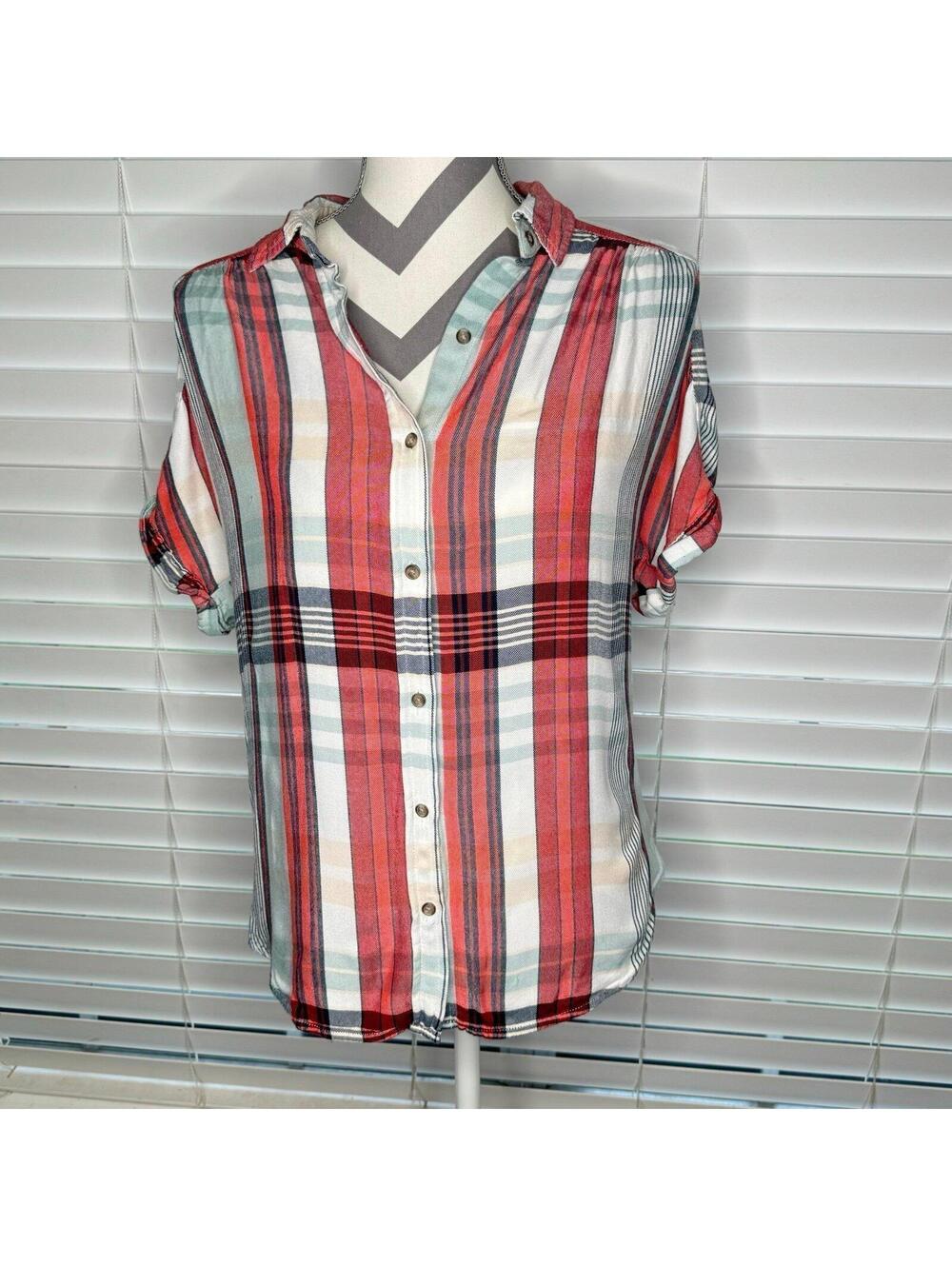 Women's Universal Thread Button up blouse
